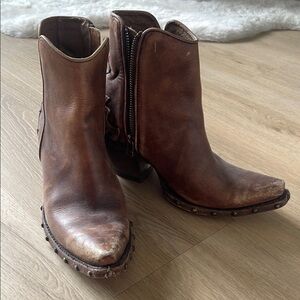 Ariat Brown Leather Western Ankle Bootie size 6.